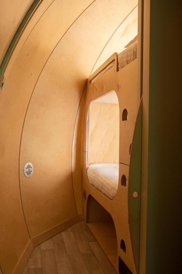 Glenarm Castle Ocean View Pods Hotel Kültér fotó
